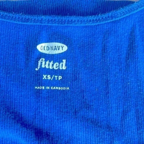 Set of 3 tanks tops and grey leggings Old Navy workout bundle! - Picture 7 of 8